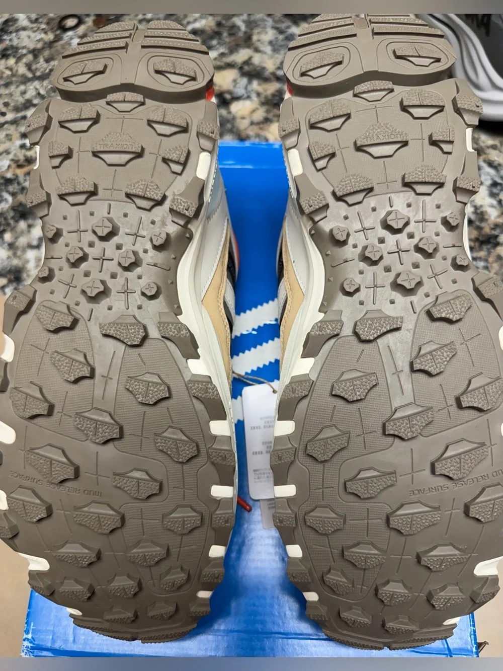 Adidas men’s 9.5 hyperturf shoes- new in box